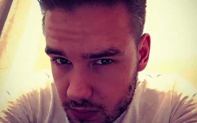 One Direction’s Liam Payne Shows Off Abs