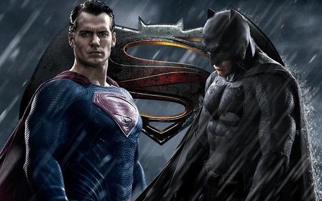 ‘Batman v Superman’ Trailer Features Bulges, Biceps and Buns of Steel