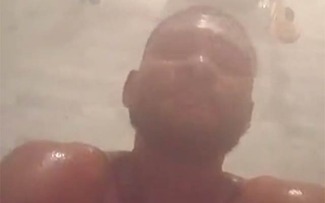 Usher Served His Steamed ‘Eggplant’ on Snapchat