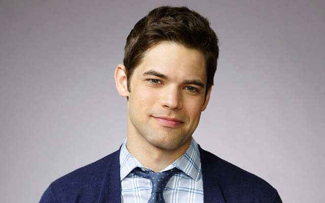 ‘Supergirl’ Star Jeremy Jordan Is a Real Life Superhero