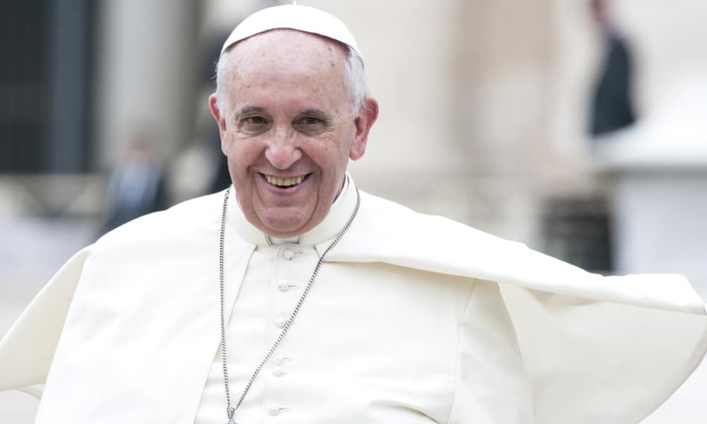 Pope Francis Declares Gay Men Unwelcome in Catholic Clergy