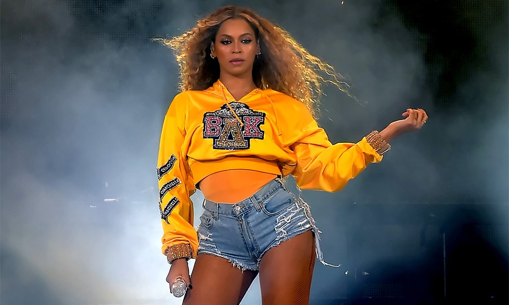 Beyoncé Stranded by Flying Stage Malfunction