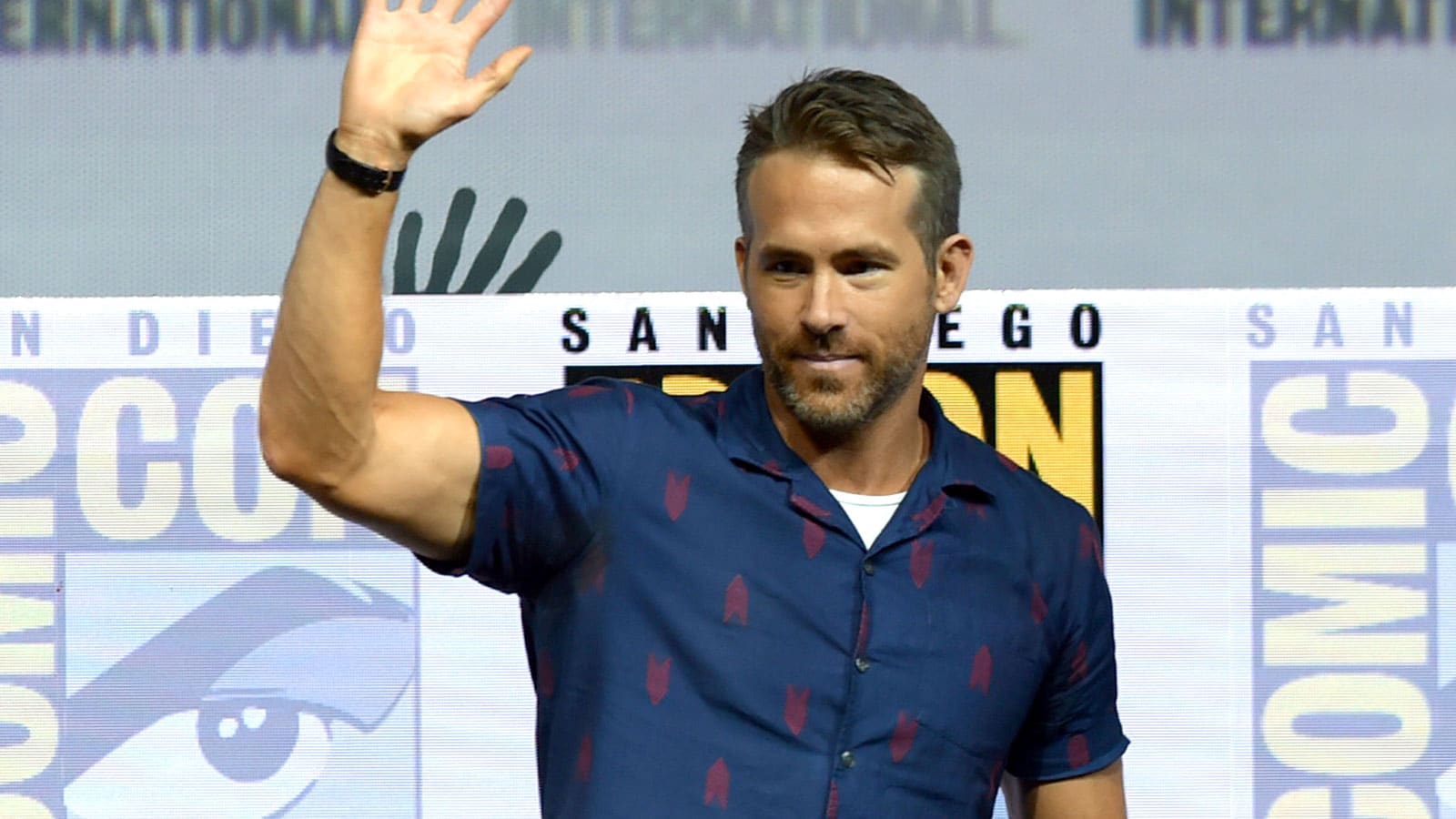 Ryan Reynolds Wants to Explore Deadpool’s Bisexuality