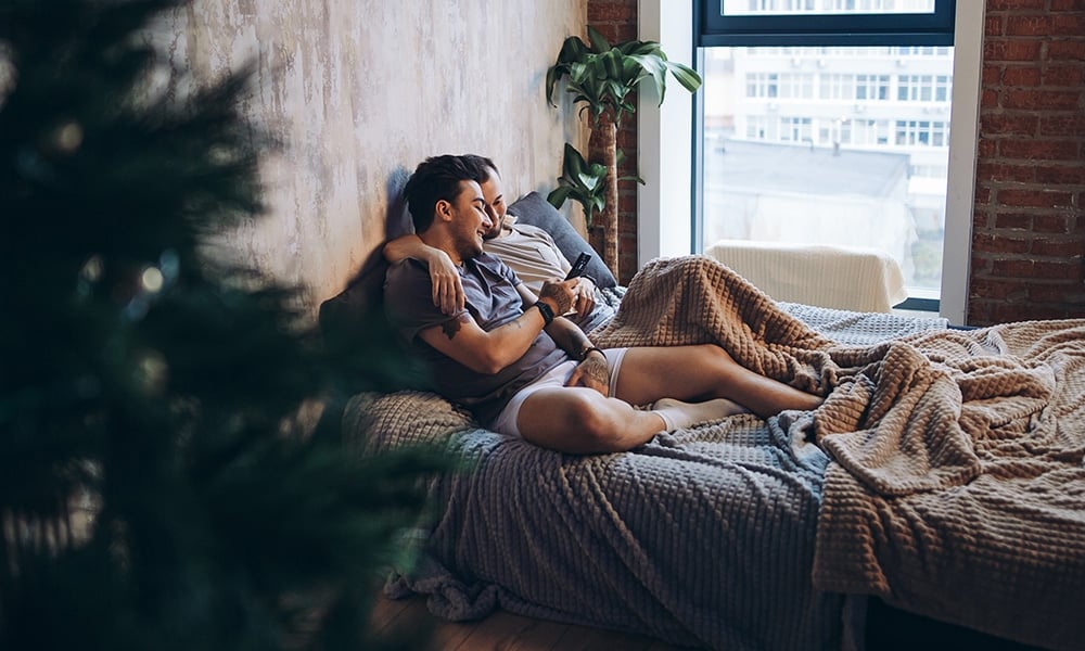 How to Juggle Two Lovers During the Holidays