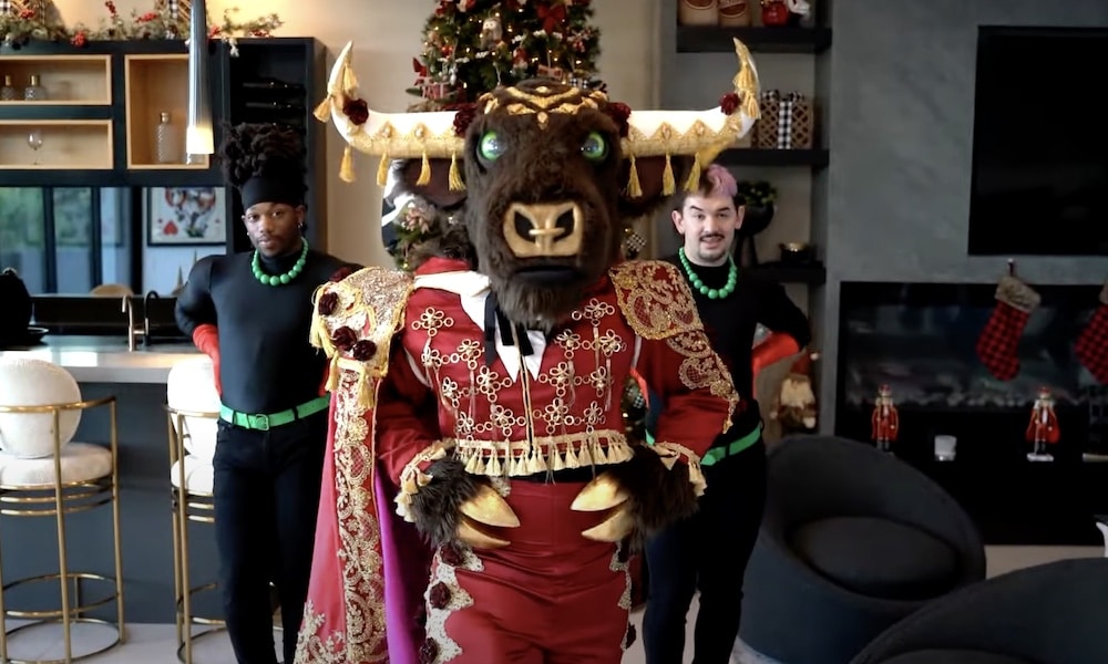 Todrick Hall Finds Courage Behind a Mask – “The Masked Singer”