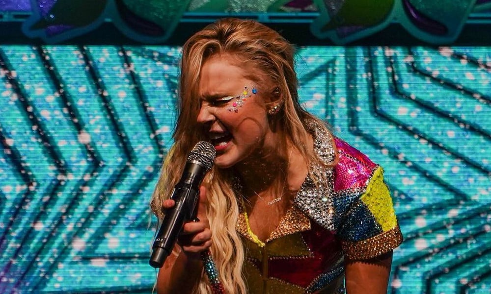 JoJo Siwa Goes on an Adventure in New Docuseries ‘JoJo Goes’