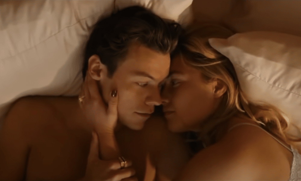 Harry Styles and Florence Pugh Seduce In ‘Don’t Worry Darling’ Trailer
