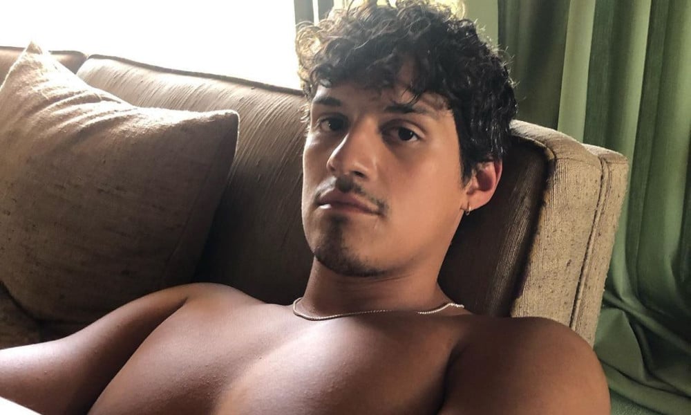 Singer Omar Apollo Denies Queerbaiting Rumors