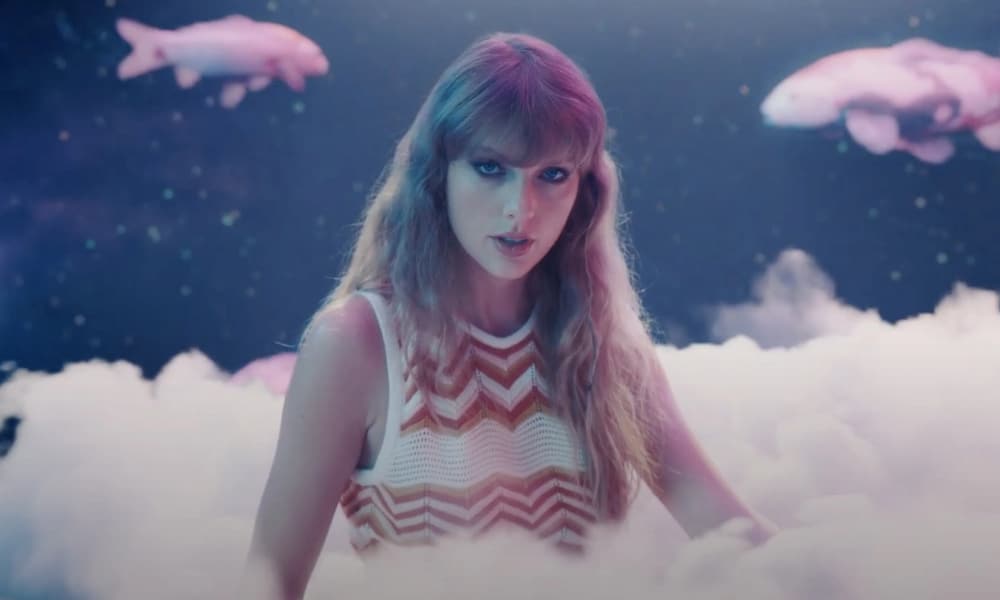 Taylor Swift References Lesbian Magazine ‘The Ladder’ During Eras Tour