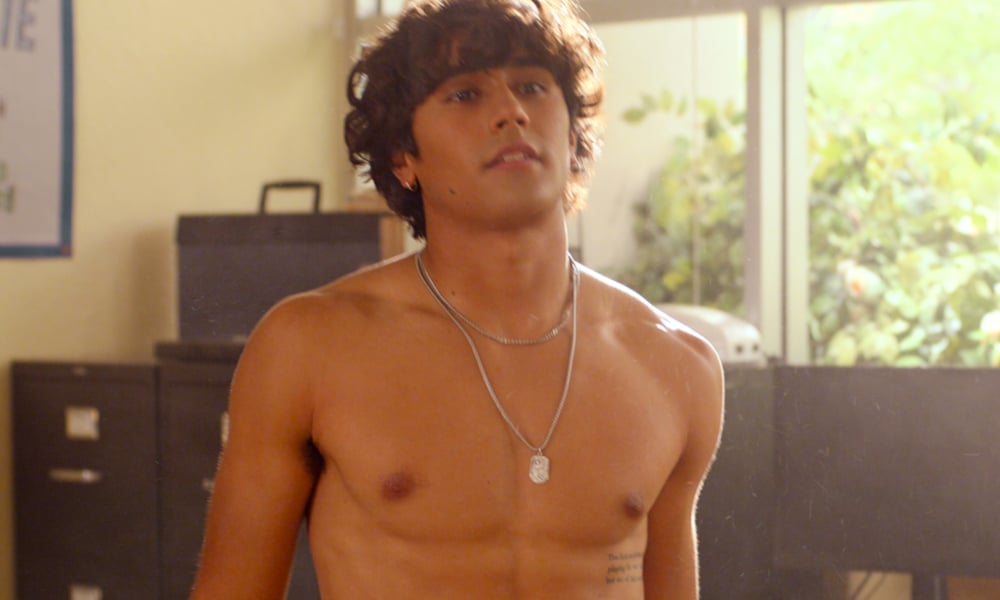 Michael Cimino Shows Off Chiseled Torso in ‘Never Have I Ever’ S4 Trailer
