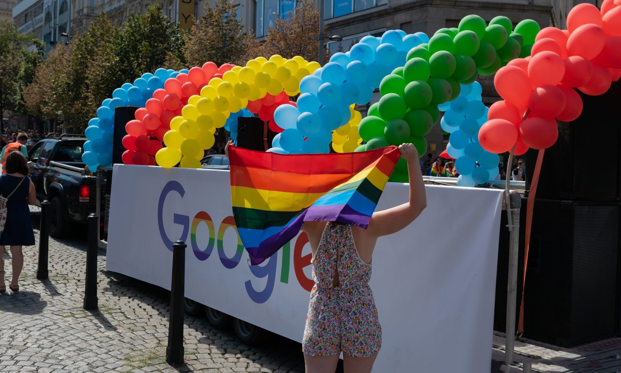 Google Scraps Diversity Hiring Targets and Reviews DEI Programs Amid Growing Backlash