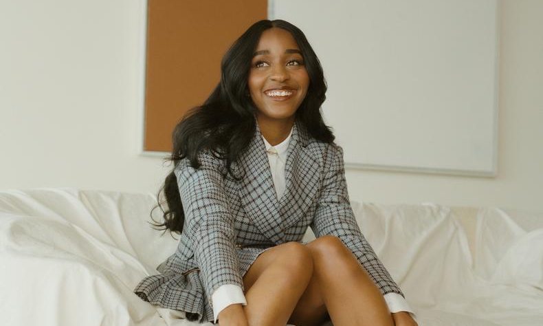 In a recent interview, the actress revealed the details of her first kiss, which happened at a party during her younger years.