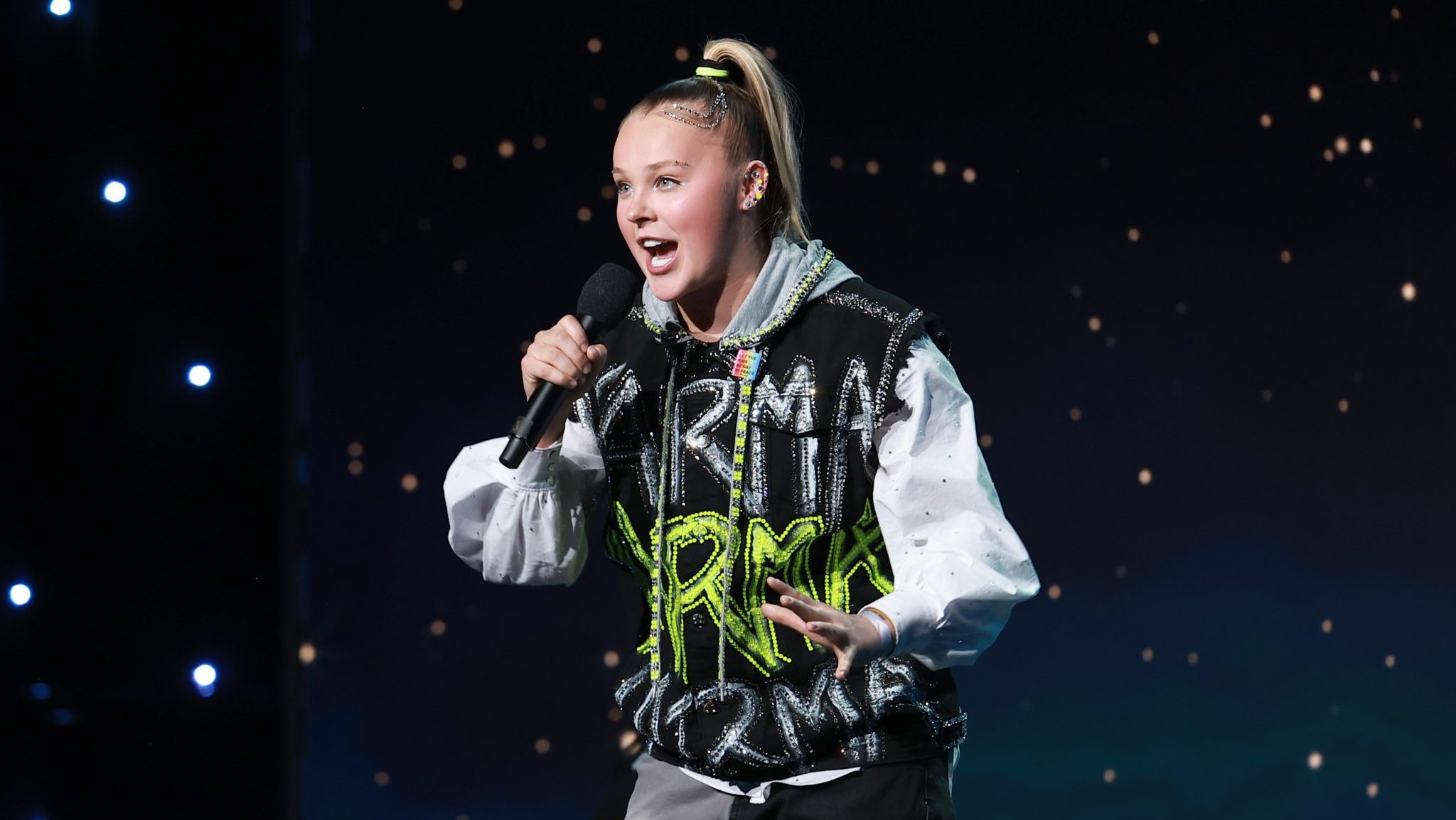 xJoJo Siwa speaks onstage during the 35th GLAAD Media Awards - Los Angeles at The Beverly Hilton on March 14, 2024 in Beverly Hills, California.