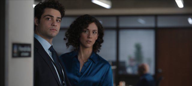 The Recruit. (L to R) Noah Centineo as Owen Hendricks, Kaylah Zander as Amelia Salazar in Episode 202 of The Recruit. Cr. Courtesy of Netflix © 2024