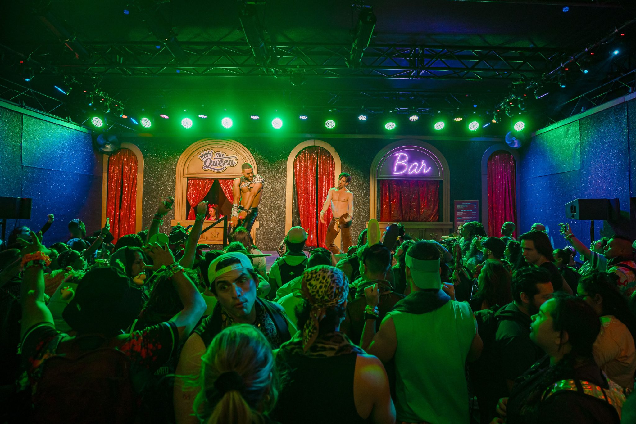 EDC The Queen Bar. Photo: Insomnicac