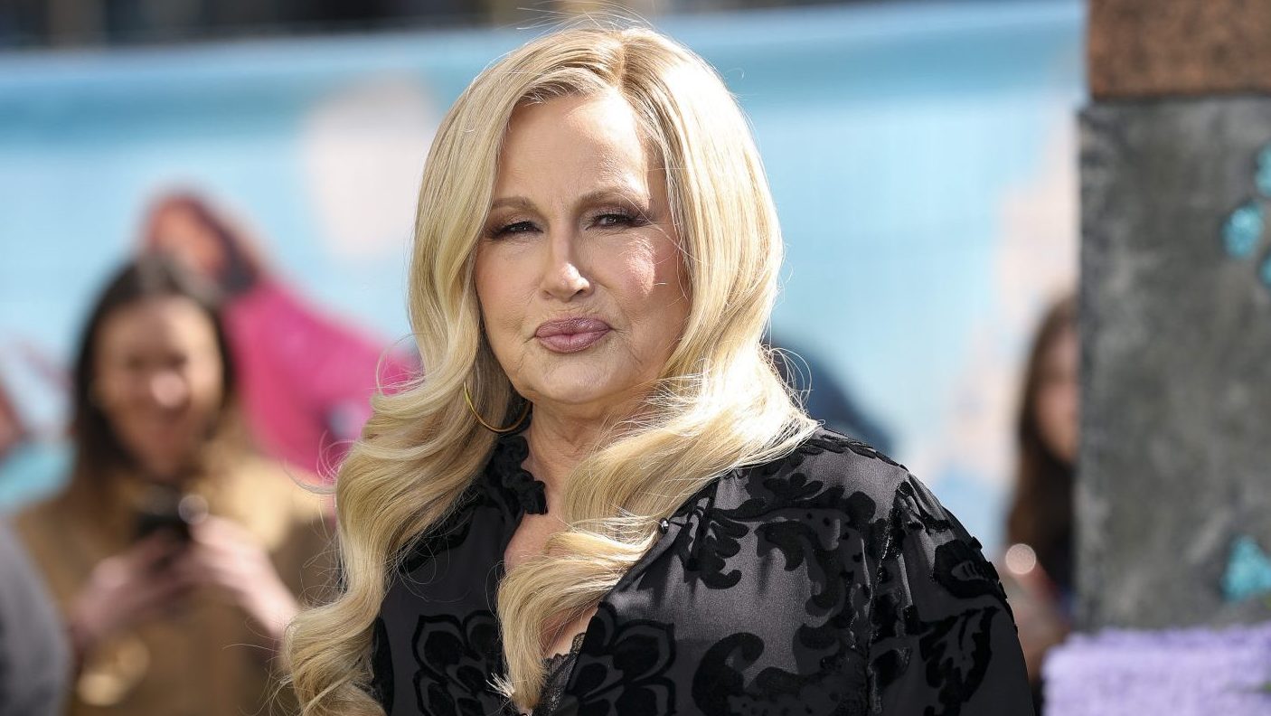 Jennifer Coolidge Celebrates ‘Excited Gay Students’ in Heartfelt Commencement Speech