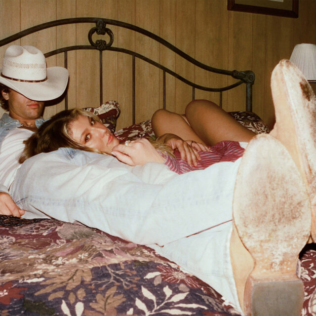 Dasha for 'Like It Like That' Music Video / Warner Records