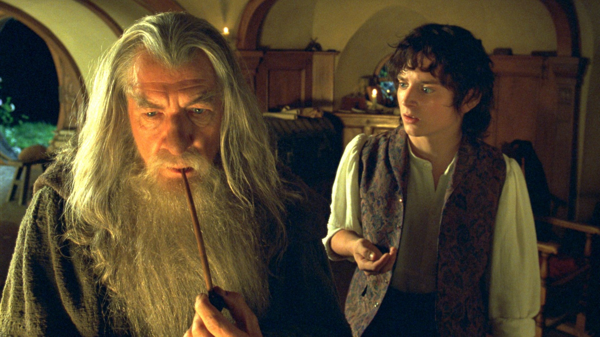 Ian McKellen Returns as Gandalf in The Hunt for Gollum - Gayety