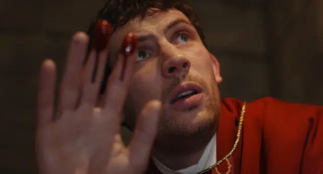 Wake Up Dead Man: A Knives Out Mystery. Josh O’Connor in Wake Up Dead Man: A Knives Out Mystery. Cr. Courtesy of Netflix © 2025