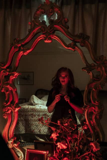 JFI Productions revives The Willows with a new location and storyline. We stepped inside the Beckett Mansion for a night of eerie theater and chilling surprises