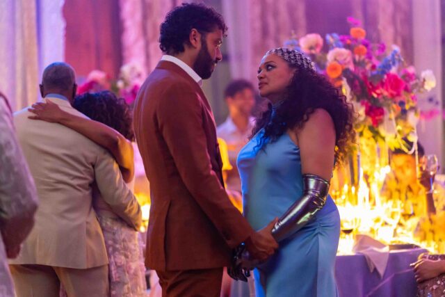 SURVIVAL OF THE THICKEST SEASON 2. (L to R) Marouane Zotti as Luca and Michelle Buteau as Mavis in Episode 206 of Survival of the Thickest, Season 2. Cr. Vanessa Clifton/Netflix © 2024