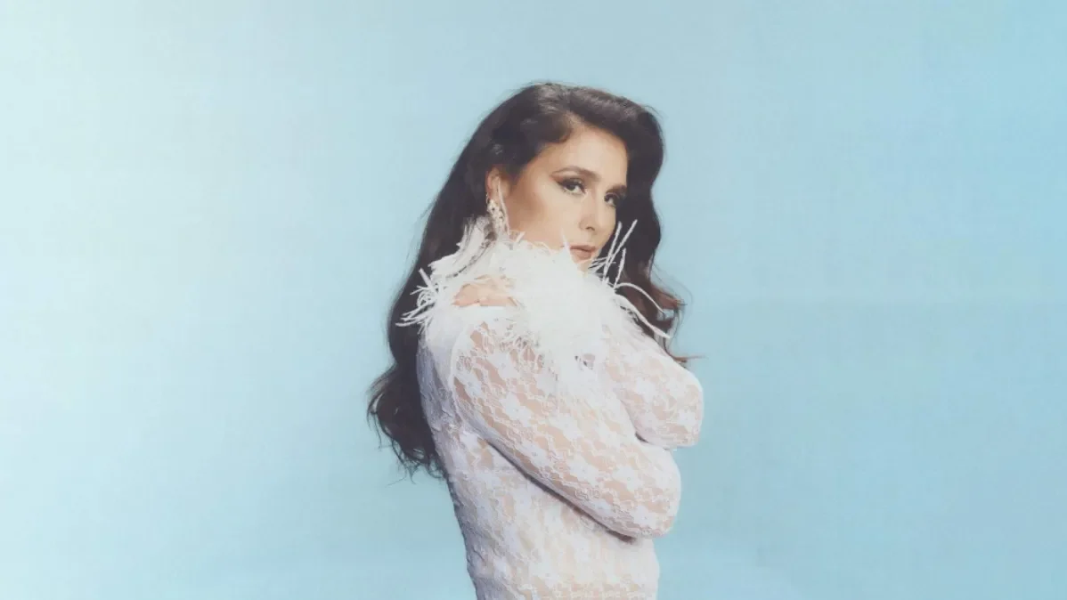 Jessie Ware Drops ‘Ride’ Ahead of Her Upcoming Album ‘Superbloom,’ A Sultry Club Anthem Two Years in the Making Jessie Ware Drops ‘Ride’ Ahead of Her Upcoming Album ‘Superbloom,’ A Sultry Club Anthem Two Years in the Making