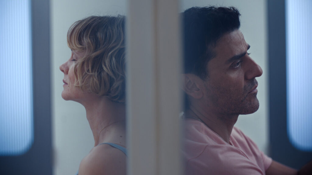 Beef. (L to R) Carey Mulligan as Lindsay Crane-Martin, Oscar Isaac as Josh Martin in episode 208 of Beef. Cr. Courtesy of Netflix © 2026