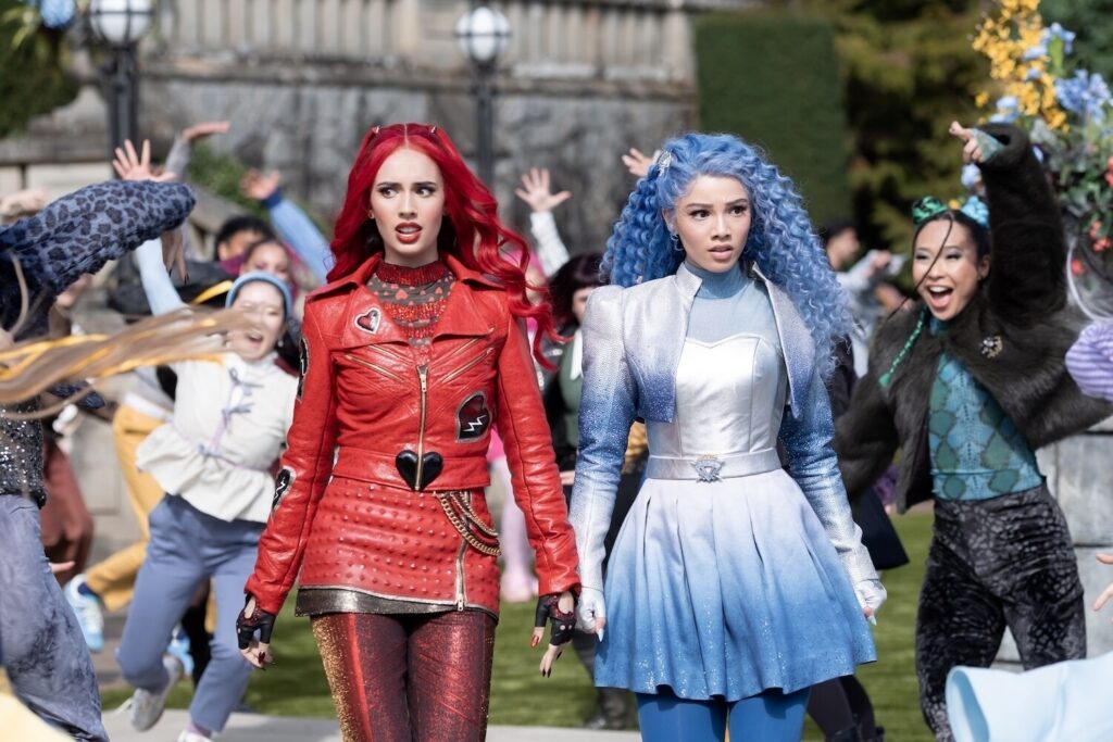 DESCENDANTS: WICKED WONDERLAND - (Disney/David Astorga) MALIA BAKER, KYLIE CANTRALL