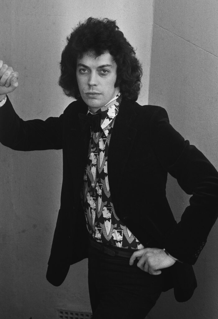 English actor and singer Tim Curry, UK, 23rd January 1974. (Photo by Evening Standard/Hulton Archive/Getty Images)