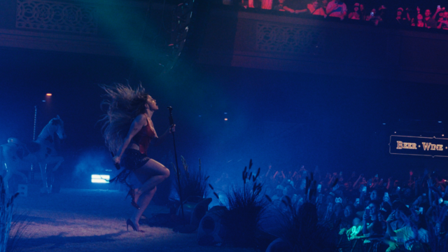 Slayyyter kicked off her sold-out two-night run in Los Angeles with unmatched vocals and raw energy.
