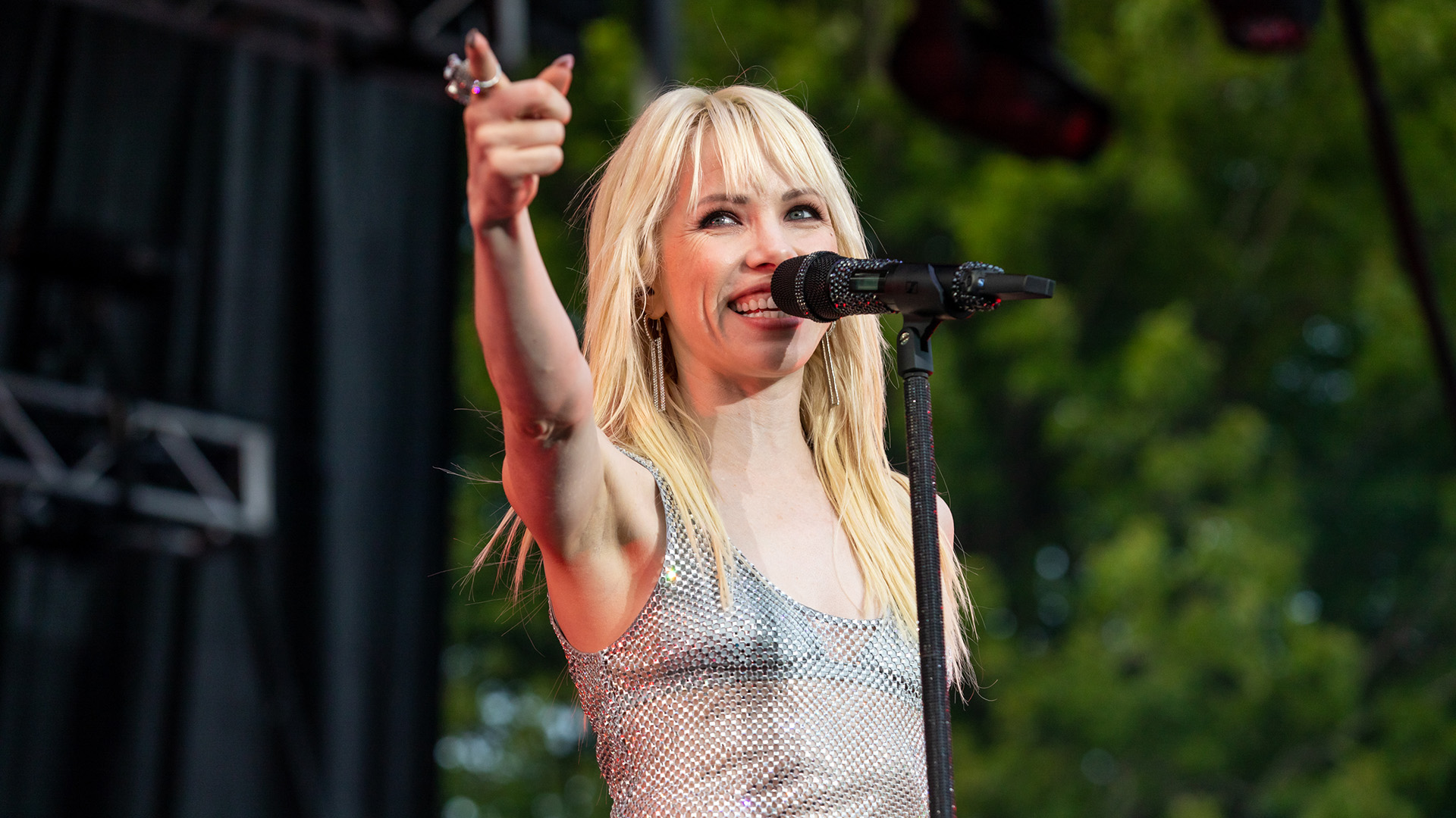 Did Carly Rae Jepsen Name Her Son After ‘Heated Rivalry’s’ Ilya?